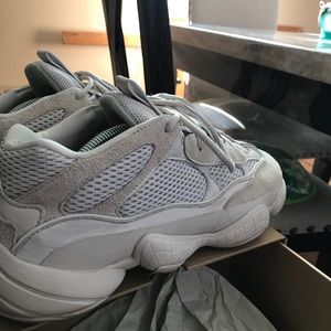 Yeezy blush size 10.5